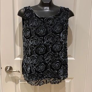 Women’s short sleeve top